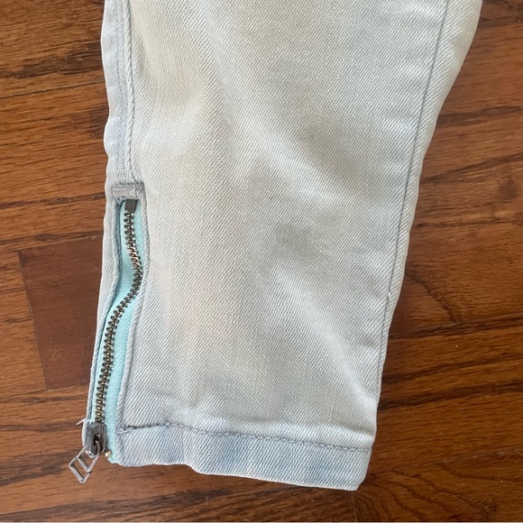 Levi’s Legging Jean Bleach Light Wash Zipper Leg Opening Women’s Size 28 - Picture 4 of 6